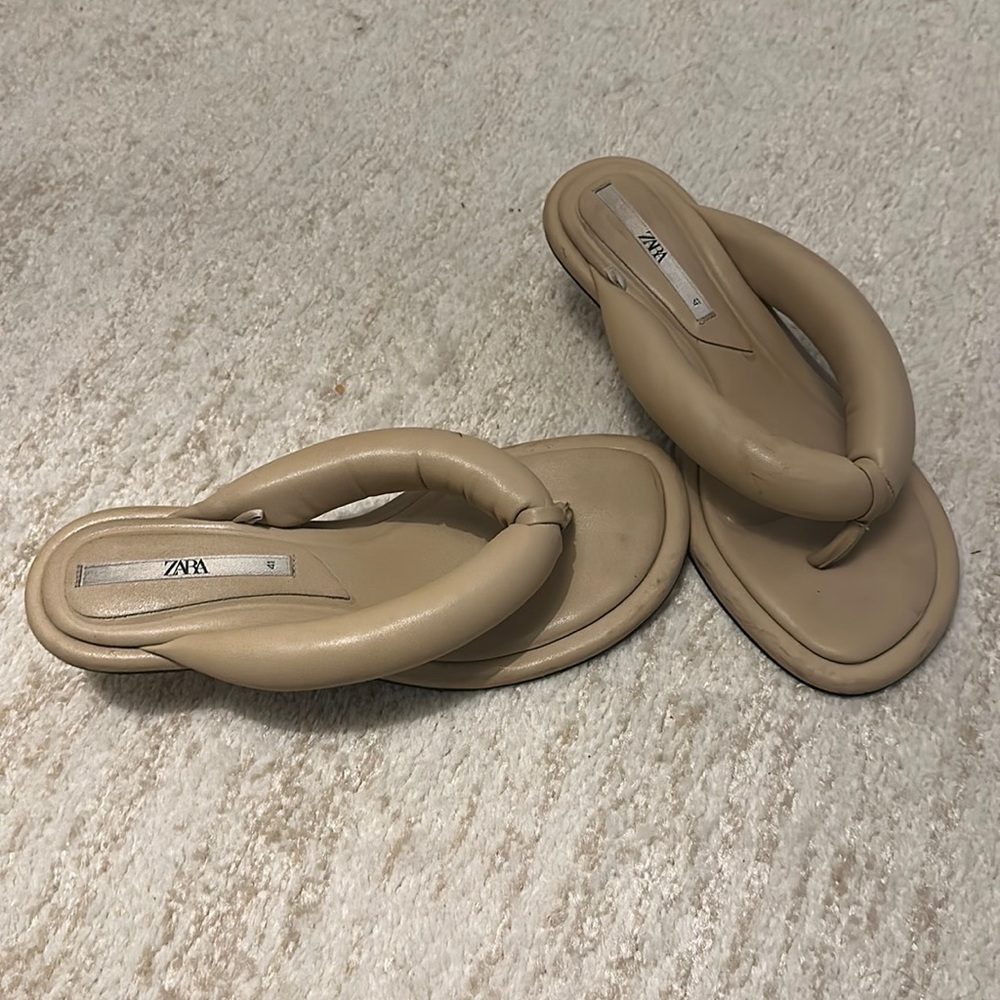 Zara padded puffy thong sandals size 41